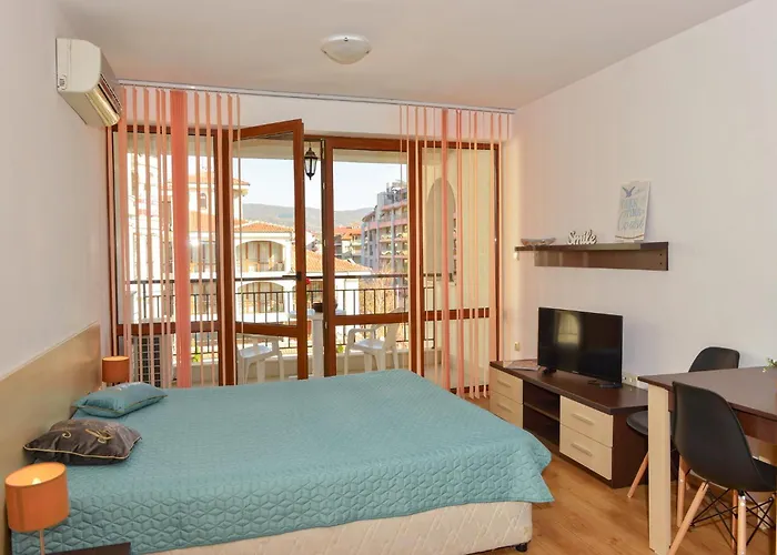 Chateau Del Mar Holiday Apartments